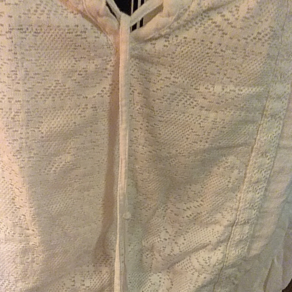 Cute Top - Picture 2 of 2